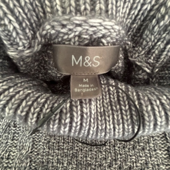 Marks and Spencer men's wool blend grey cable knit fishermen's sweater size M - Picture 9 of 11